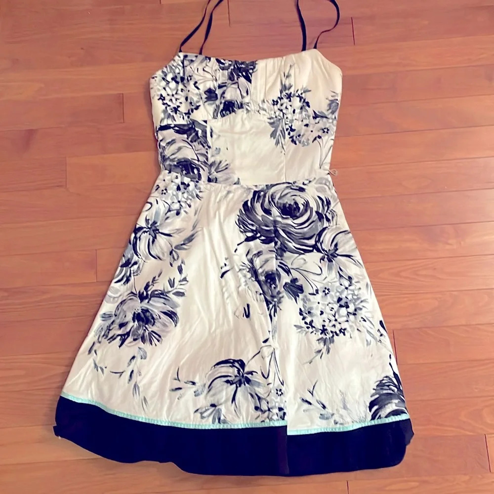 Super cute  short dress